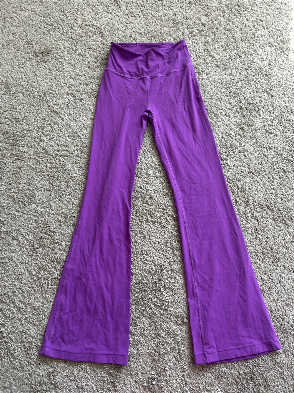 NWOT lululemon athletica groove Purple Flare Leggings size 6 32.5’
